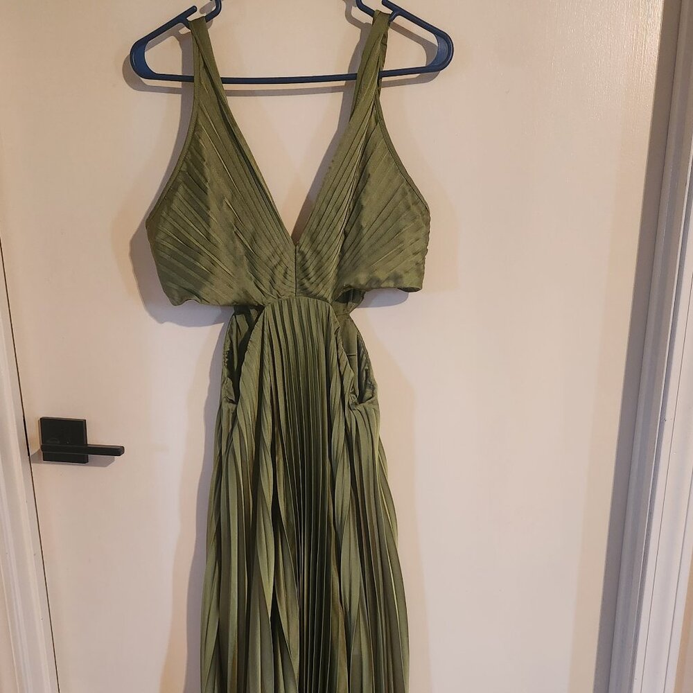 Abercrombie &Fitch Satin pleated dress